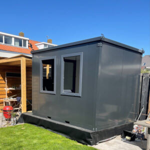 Garage container noir 2 x 2 mètres