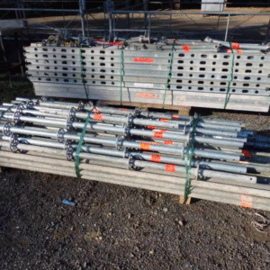 LOT COMPLET DE 300M2 D'ÉCHAFAUDAGE LAYHER UNIVERSEL MULTIDIRECTIONNEL