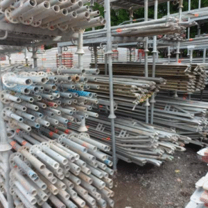 LOT COMPLET DE 500M2 D'ÉCHAFAUDAGE LAYHER UNIVERSEL MULTIDIRECTIONNEL